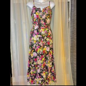 Lightweight floral midi dress with lace-up bodice fits xs-s